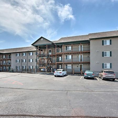 Step-Free Camdenton Condo With Boat Ramp, Dock, Slip Buitenkant foto