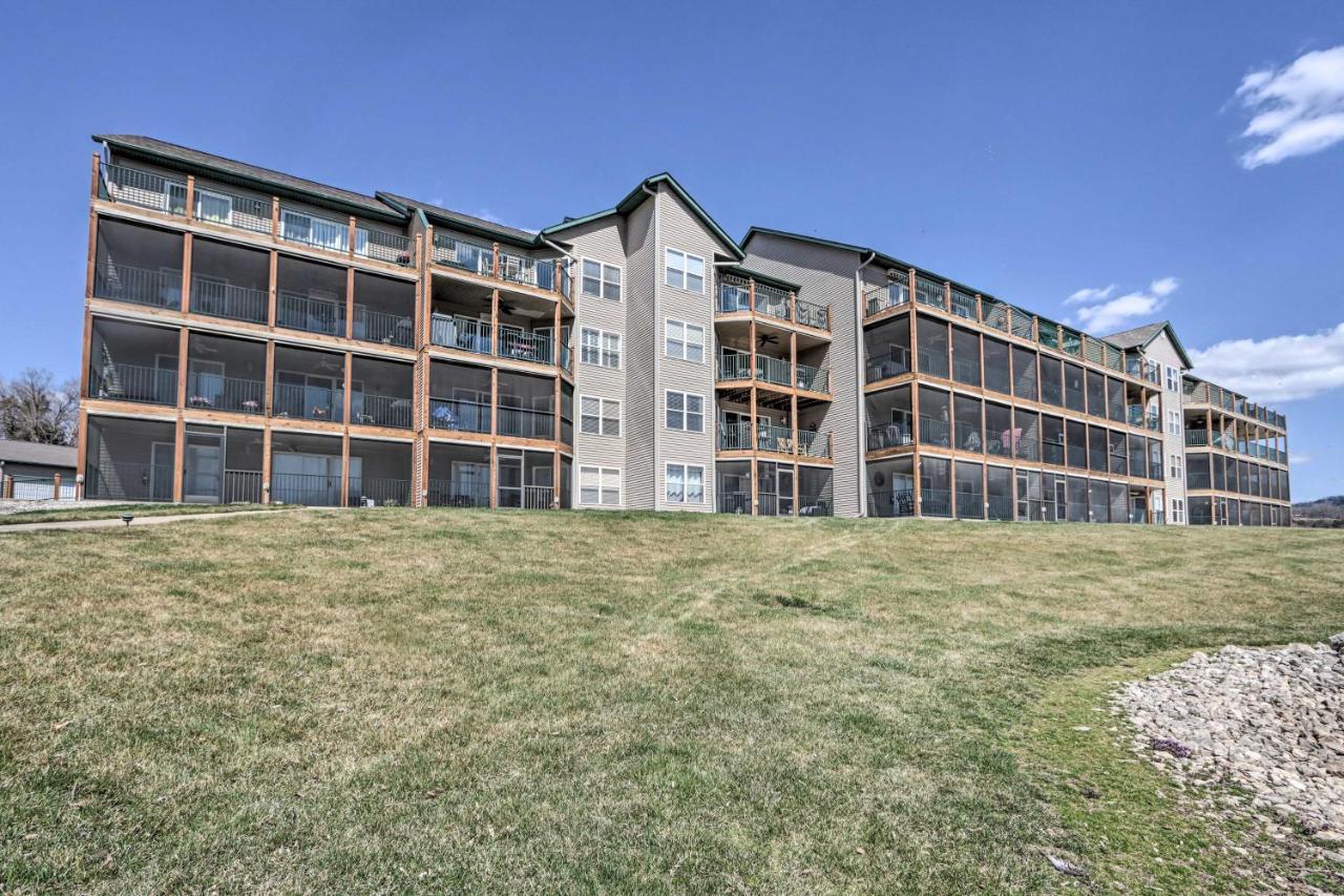 Step-Free Camdenton Condo With Boat Ramp, Dock, Slip Buitenkant foto