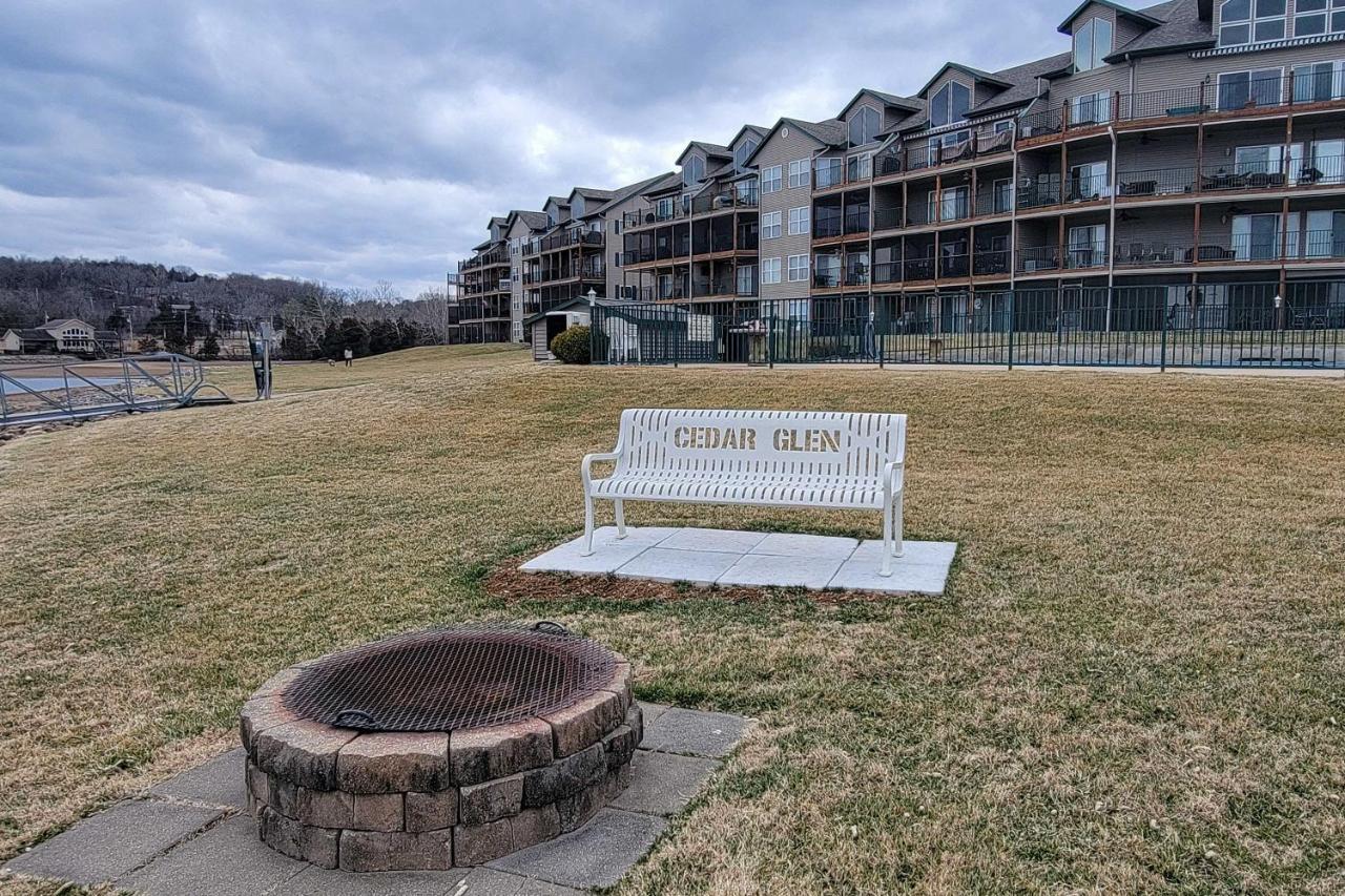 Step-Free Camdenton Condo With Boat Ramp, Dock, Slip Buitenkant foto