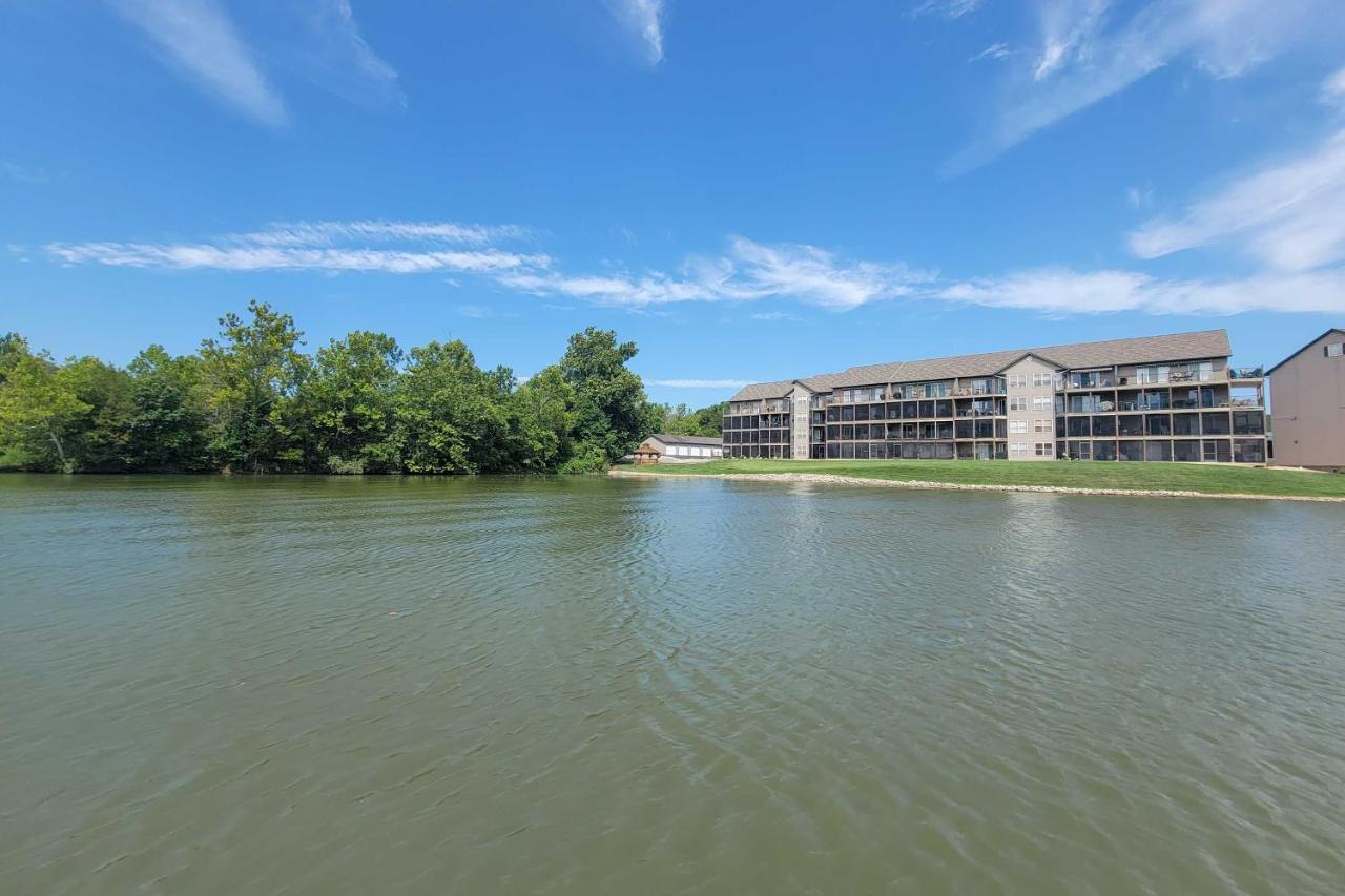 Step-Free Camdenton Condo With Boat Ramp, Dock, Slip Buitenkant foto