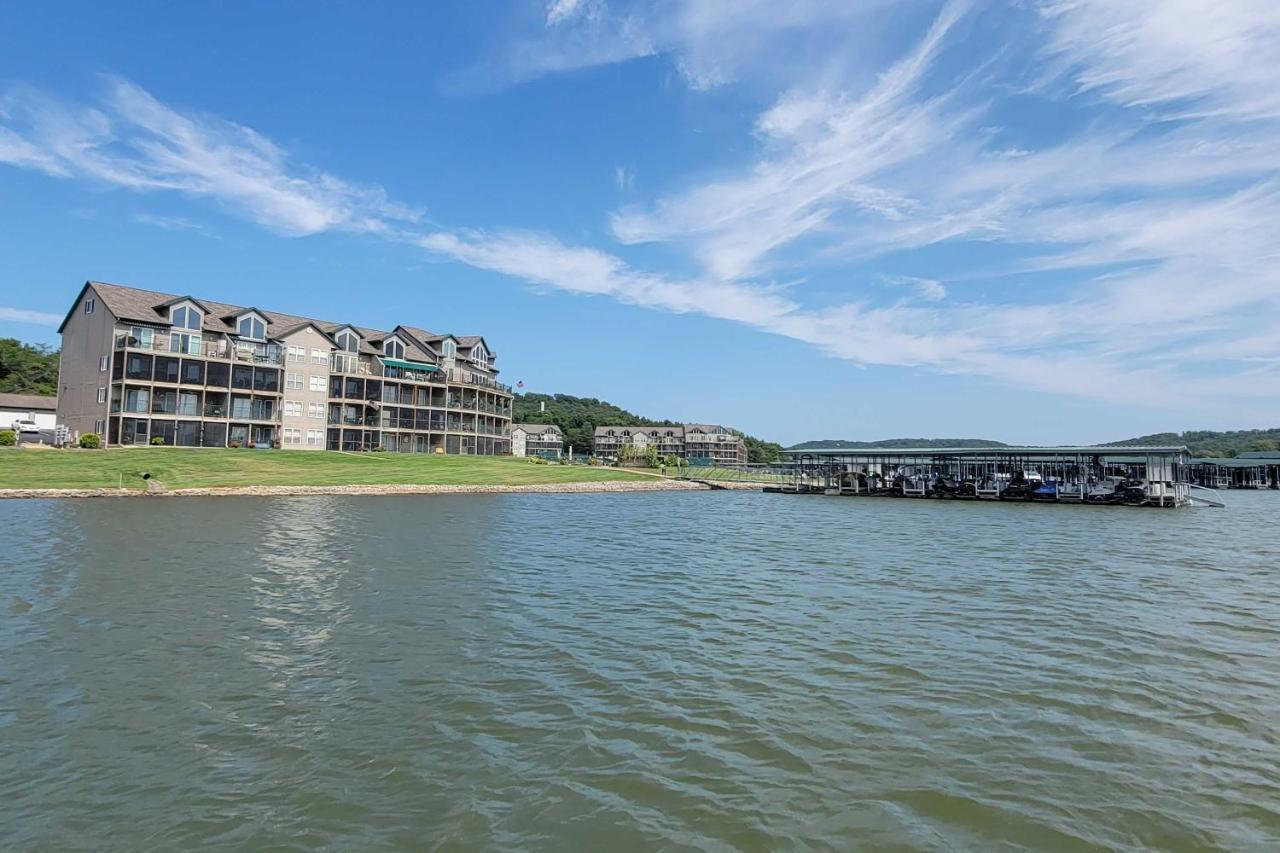Step-Free Camdenton Condo With Boat Ramp, Dock, Slip Buitenkant foto