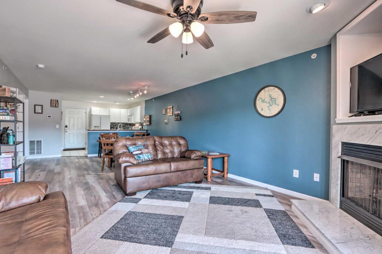 Step-Free Camdenton Condo With Boat Ramp, Dock, Slip Buitenkant foto